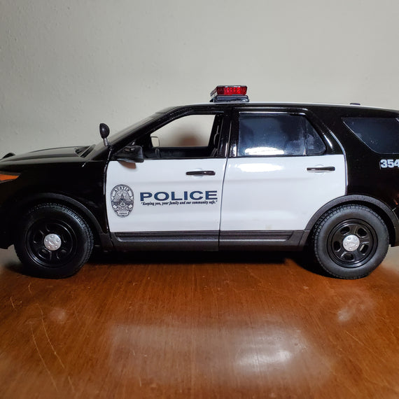 Custom 1/18th scale Austin, Texas Police Ford Police Interceptor Utility diecast car