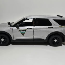 Custom 1/24th scale South Dakota Highway Patrol 2022 Ford Police Interceptor Utility slicktop diecast model