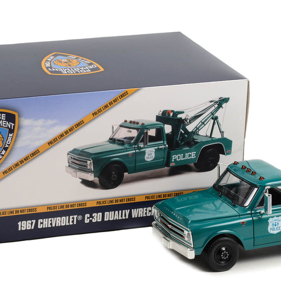 #13652 - 1/18th scale NYPD 1967 Chevrolet C-30 Dually Wrecker