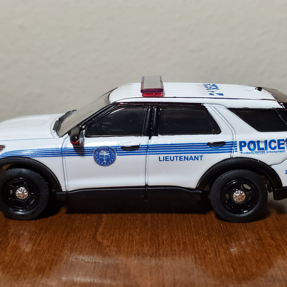 Custom 1/64th scale Miami, Florida Police Lieutenant 2022 Ford Police Interceptor Utility