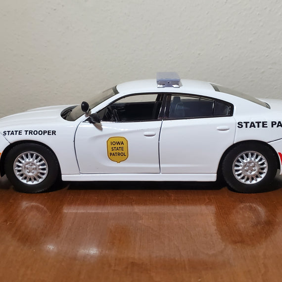 Custom 1/24th scale Iowa State Patrol 2022 Dodge Charger Pursuit