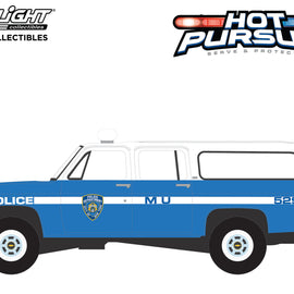 #43040-D - 1/64th scale NYPD 1990 Chevrolet Suburban K2500 Scottsdale
