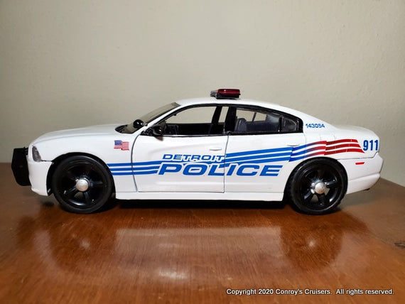 Custom 1/24th scale Detroit, Michigan Police Dodge Charger diecast car (flag graphics)