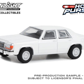 #43007A - 1/64th scale 1980-1991 Ford LTD Crown Victoria (white)  ***HOBBY EXCLUSIVE***  WITHOUT LIGHTBAR OR PUSHBAR
