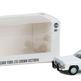 #43007 - 1/64th scale 1980-1991 Ford LTD Crown Victoria (white)  ***HOBBY EXCLUSIVE***  WITH LIGHTBAR AND PUSHBAR